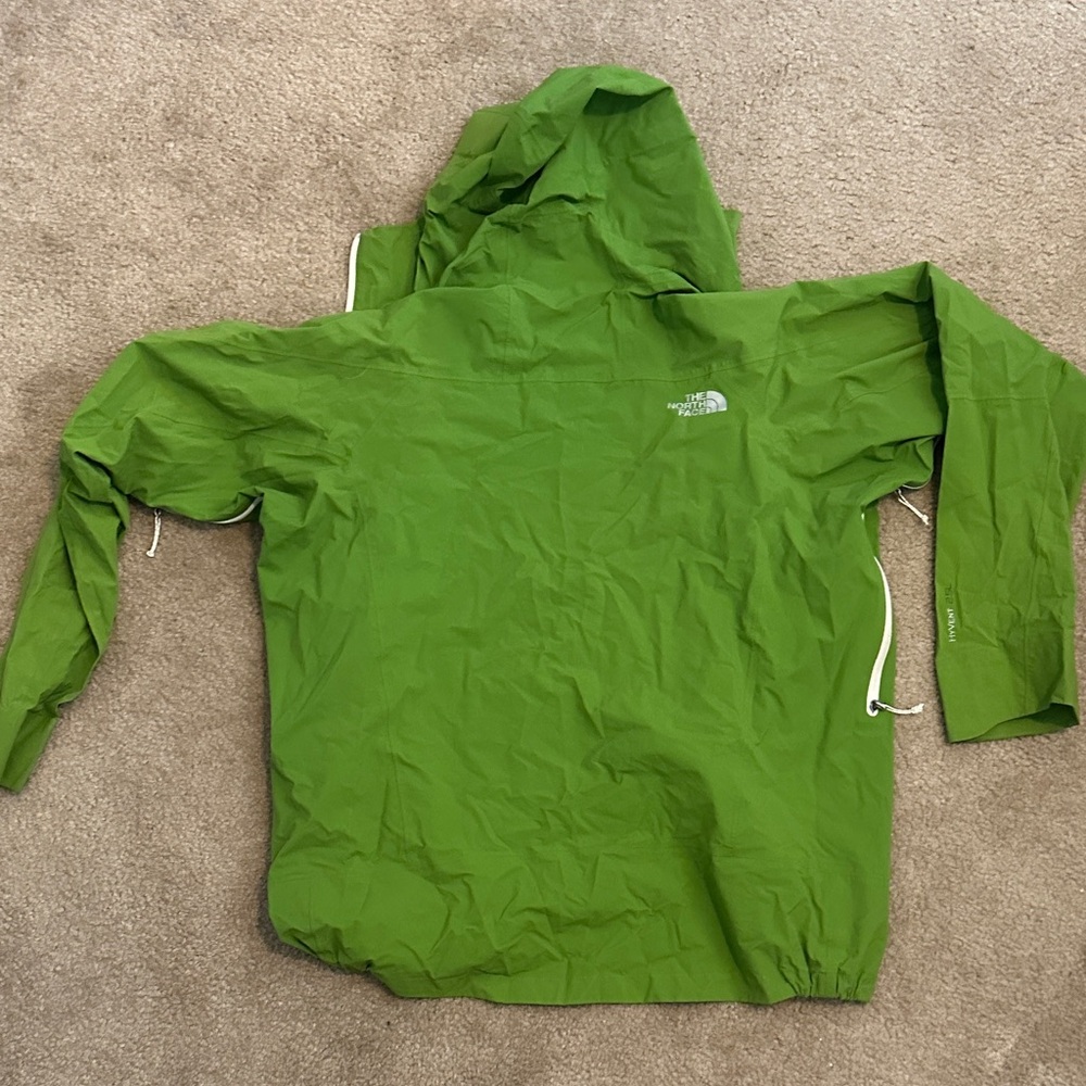 The North Face Vibrant Green Outdoor Jacket - Picture 3 of 3
